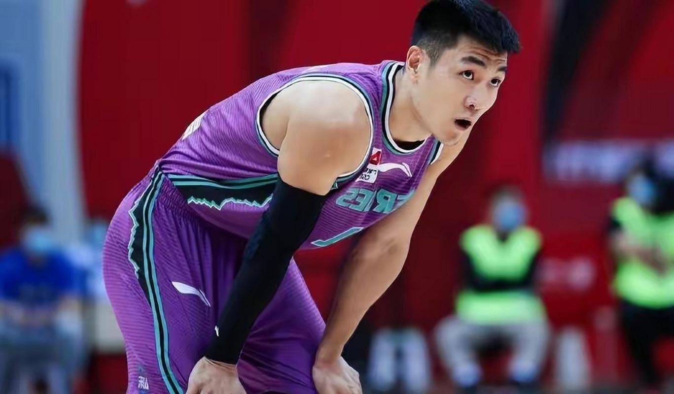 高诗岩什么时候去的吉林