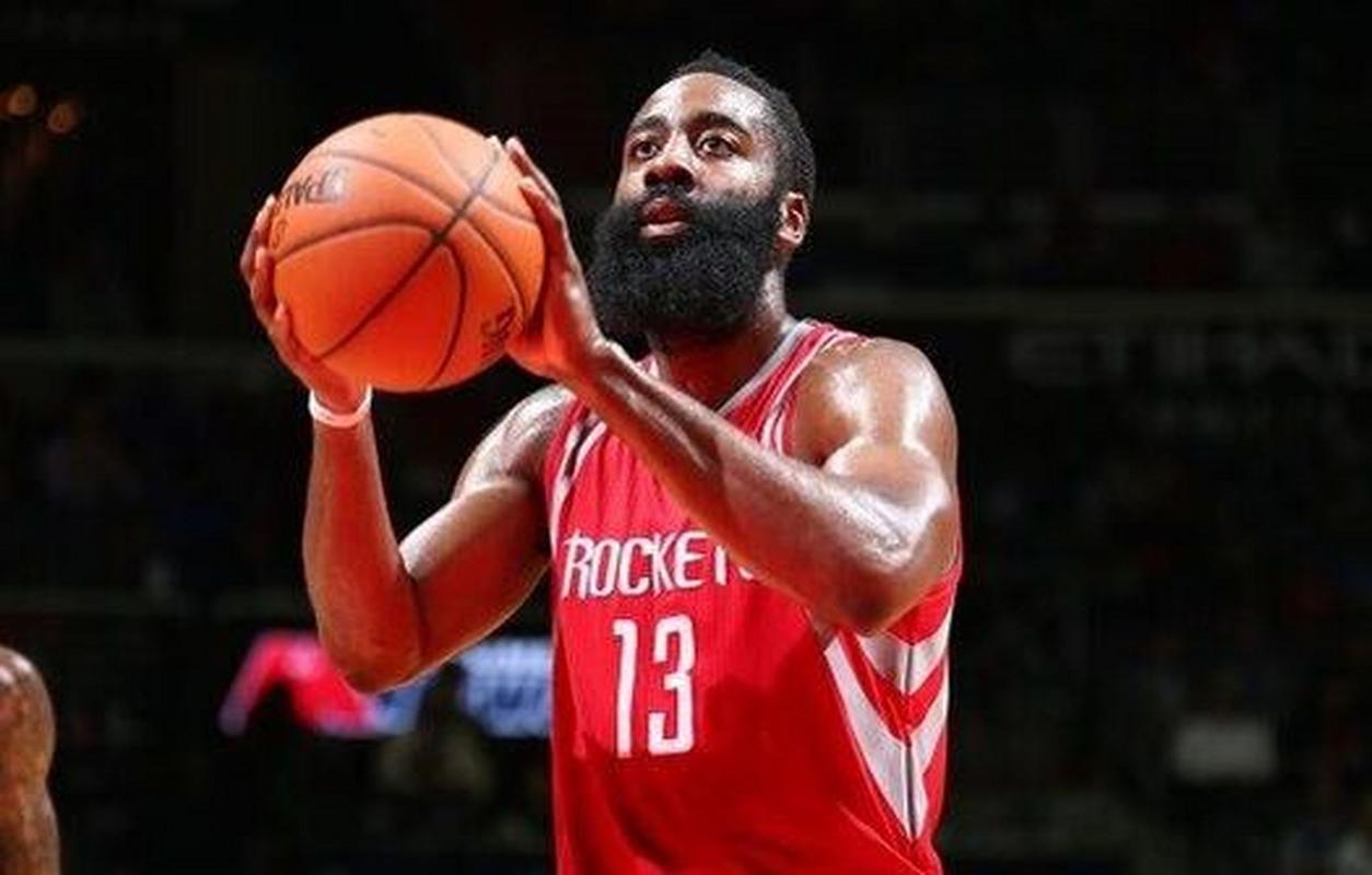 火箭队哈登是几号