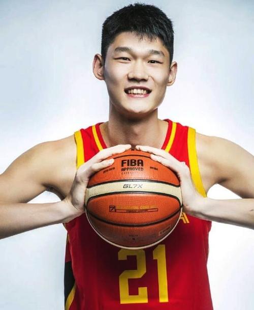篮球队员胡金秋简历