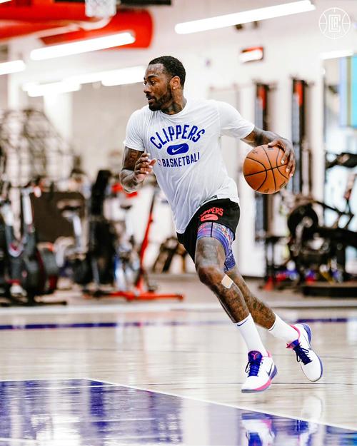 沃尔穿什么球鞋