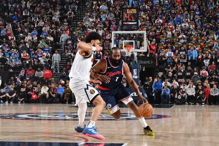 掘金去年季后赛