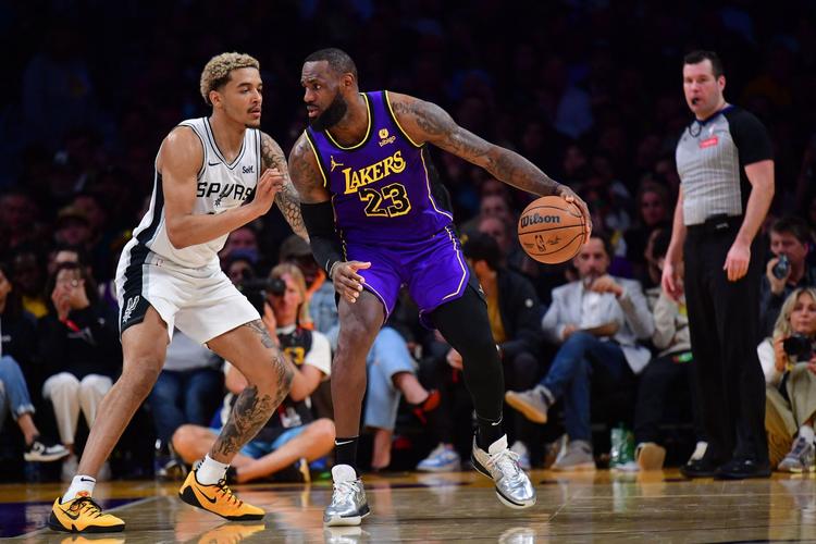 湖人vs马刺2021年10月27日