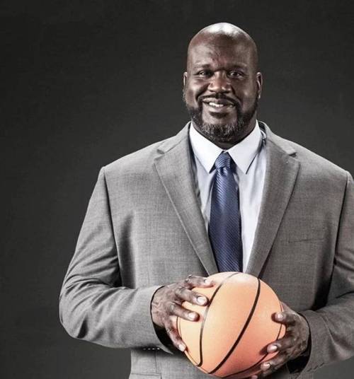 球星奥尼尔多少斤