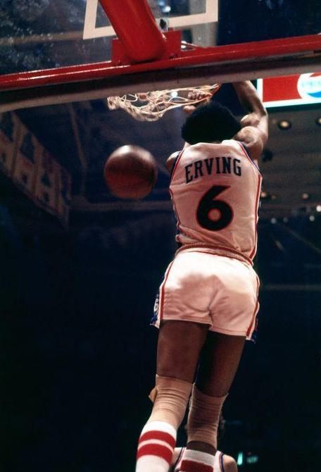 朱利叶斯·欧文为什么叫j博士