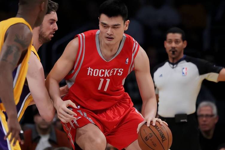 姚明的退役时间