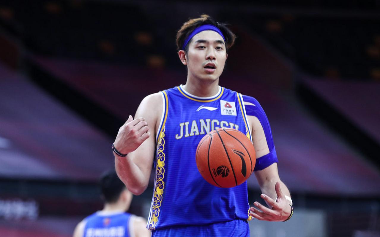 吴冠希家里有多少钱