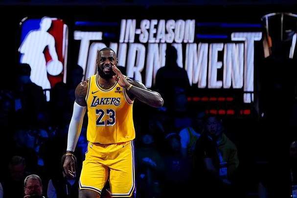 勒布朗第一次得冠军