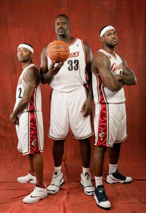 詹姆斯与奥尼尔的尬舞