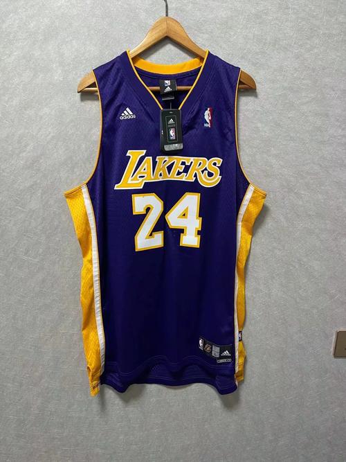 湖人球衣多少钱一件啊