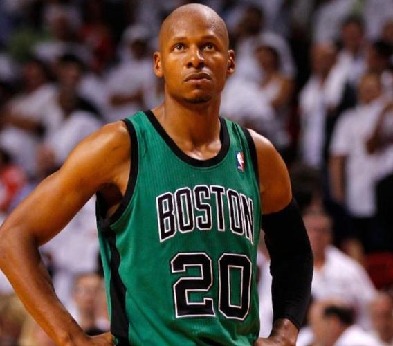 雷阿伦是哪个球队的