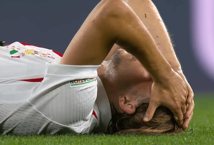 2000年欧洲杯荷兰对意大利全场回放(黄健翔解说)