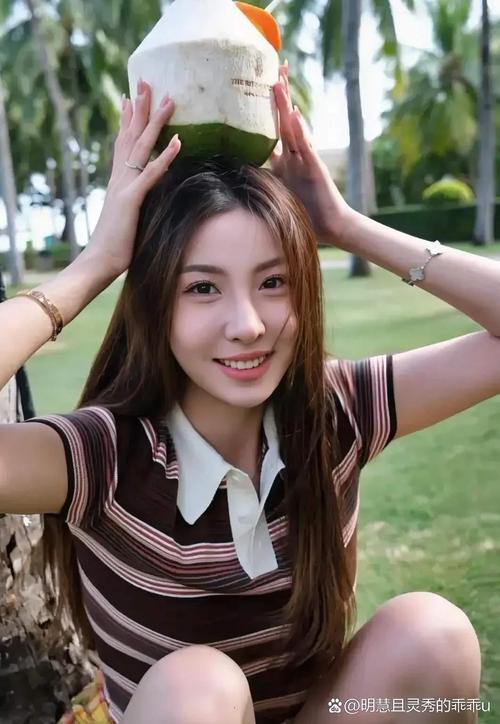 高诗岩家庭条件