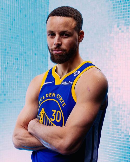 库里是混血的吗