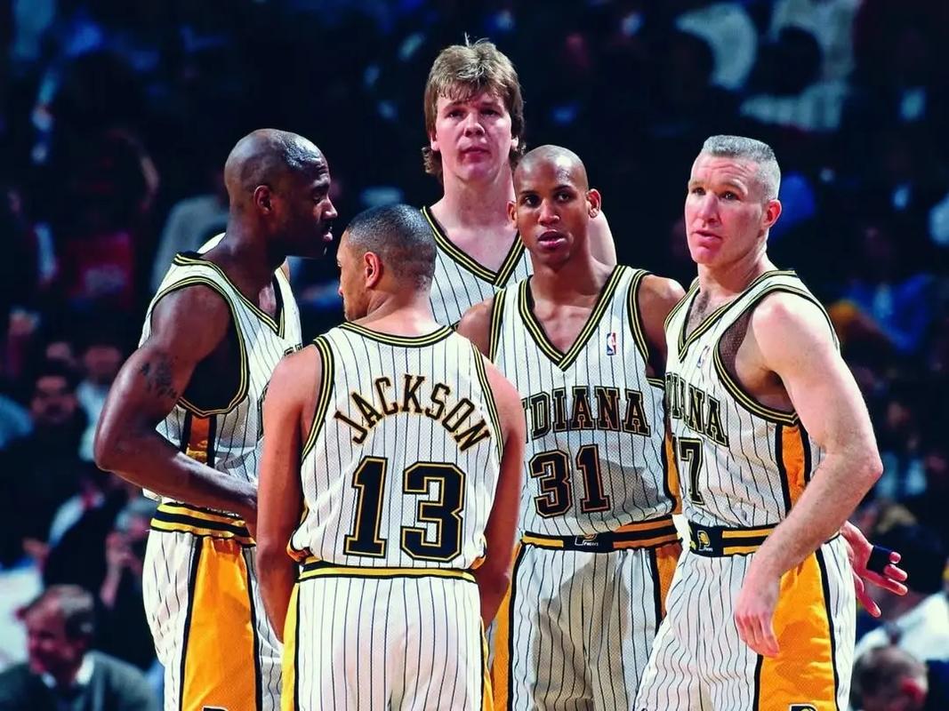 犹他爵士队当年阵容怎么样