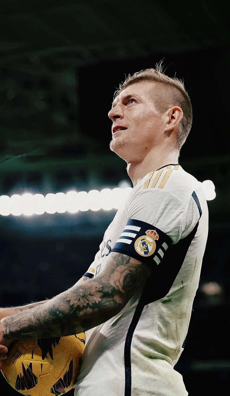 克罗斯效力哪个球队