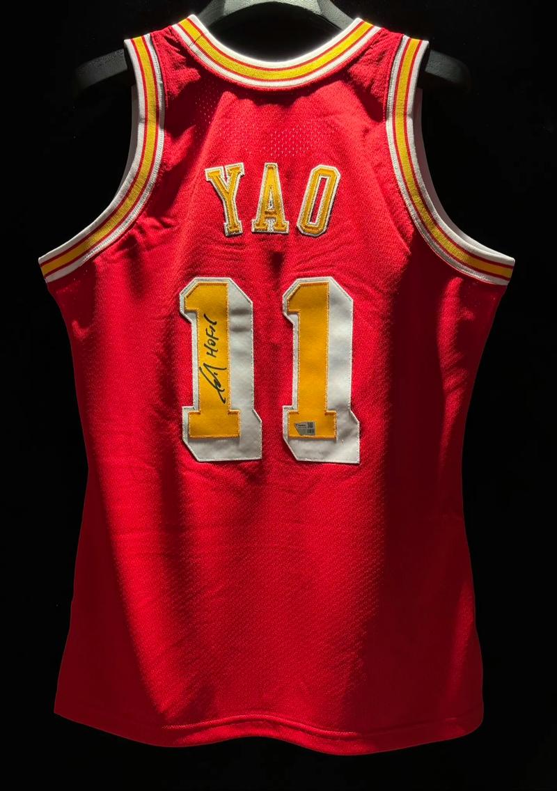 姚明球衣什么时候在nba退役的