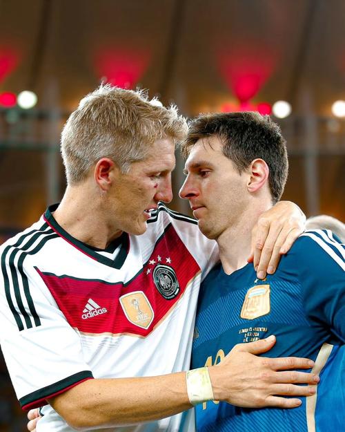 1986世界杯阿根廷德国之战：激情燃烧的黑白对决