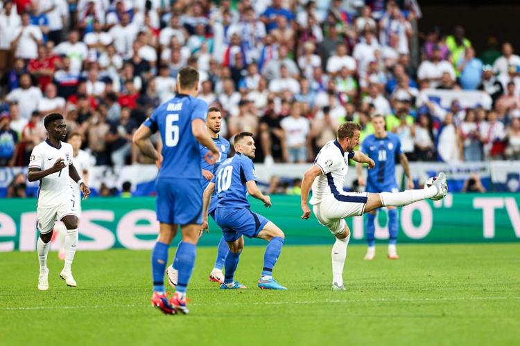 2021欧洲杯小组出线战火燃，谁将脱颖而出成黑马？