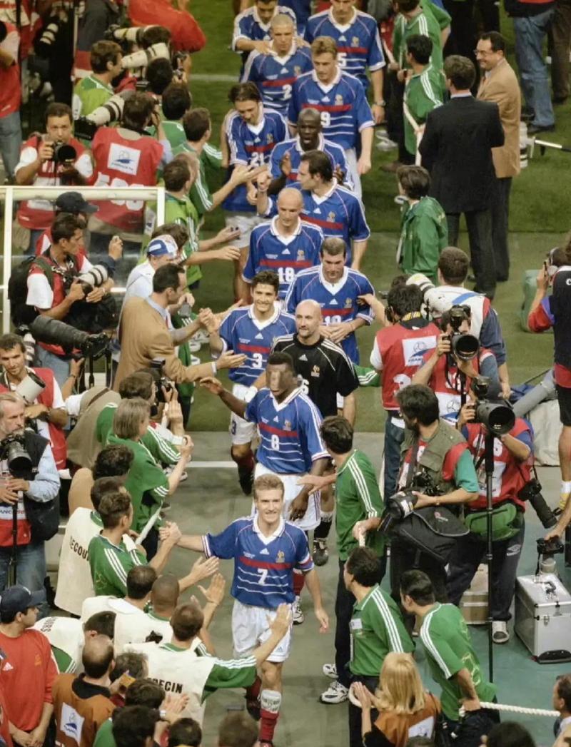 1984年欧洲杯：那支冠军球队的足球传奇